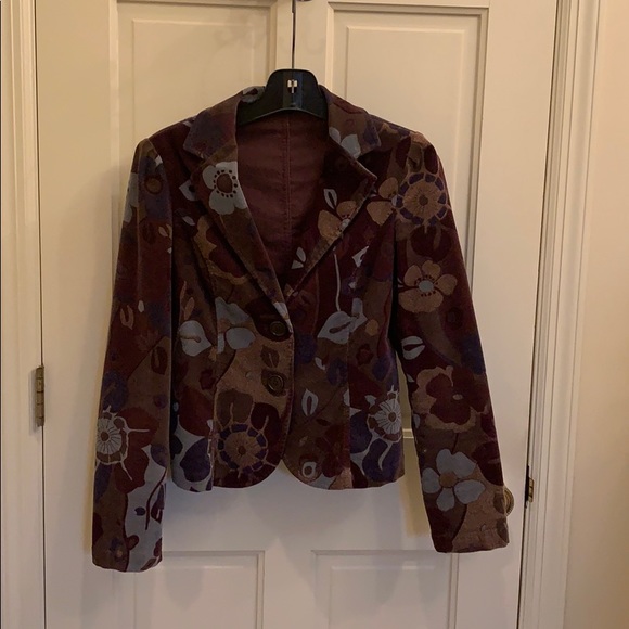 Jacket - Picture 1 of 6